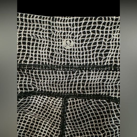 Lululemon Wild & Free Tight - Picture 4 of 7